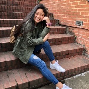 Meet your Posher, Meagan